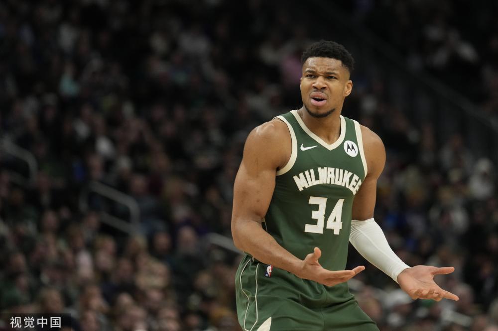 示了足球比 示了足球比